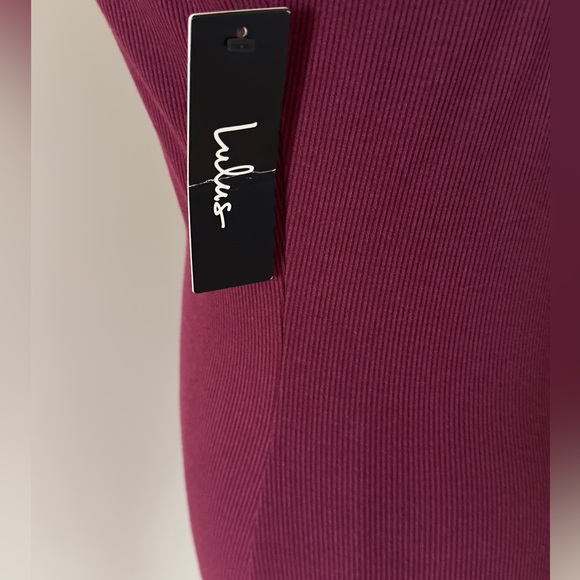 Lulu’s - Connelly Burgundy Ribbed Long Sleeve Bodycon Midi Dress - Medium - Picture 3 of 7